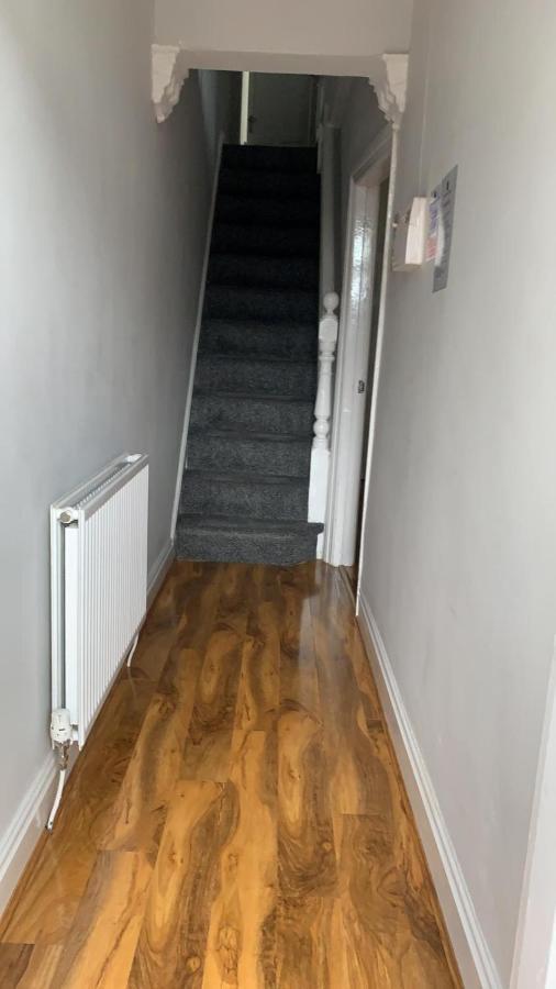 Anfield House 2 Bedroom 2 Mins From Anfield Stadium Sleeps 7 利物浦 外观 照片