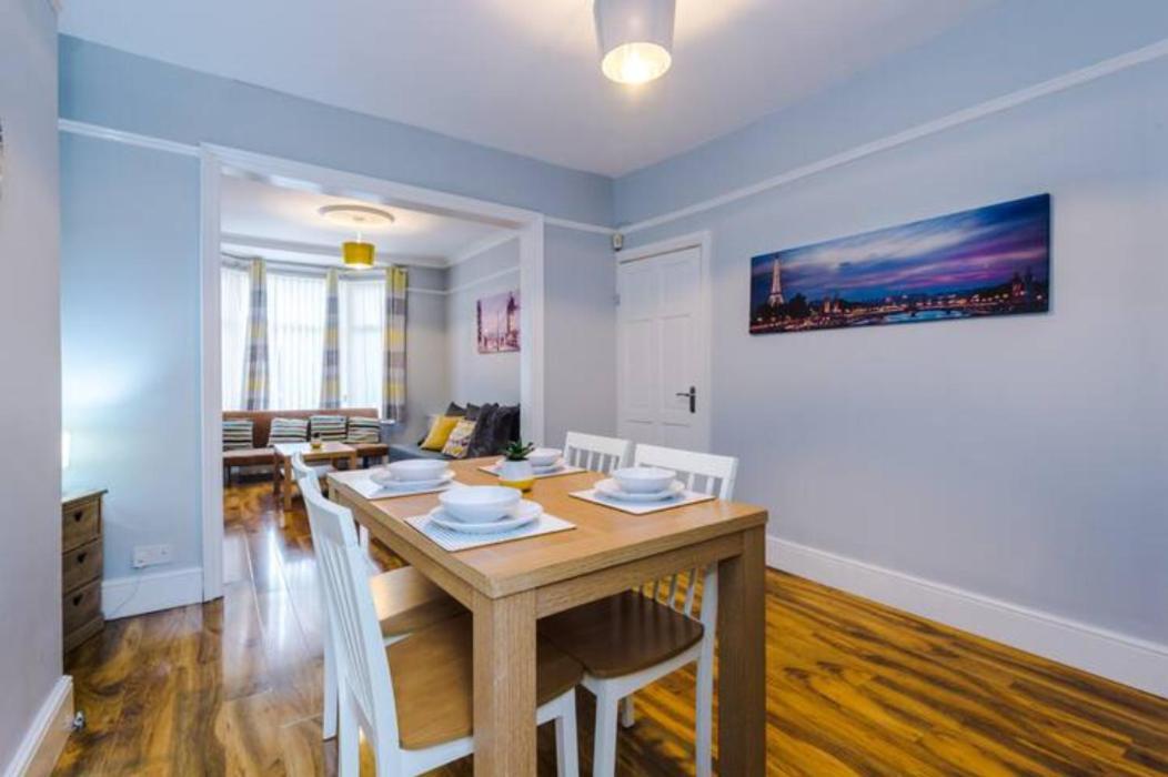 Anfield House 2 Bedroom 2 Mins From Anfield Stadium Sleeps 7 利物浦 外观 照片